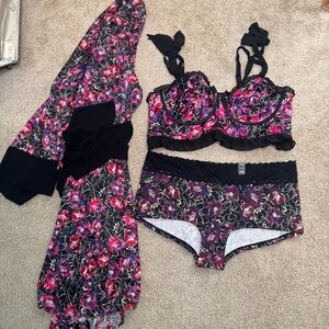 Torrid - lingerie set - size 2